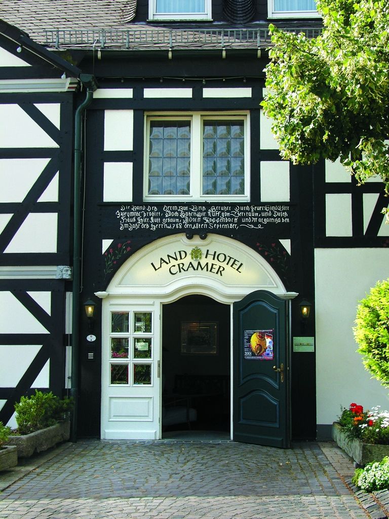 Landhotel & Gasthof Cramer Warstein Buitenkant foto