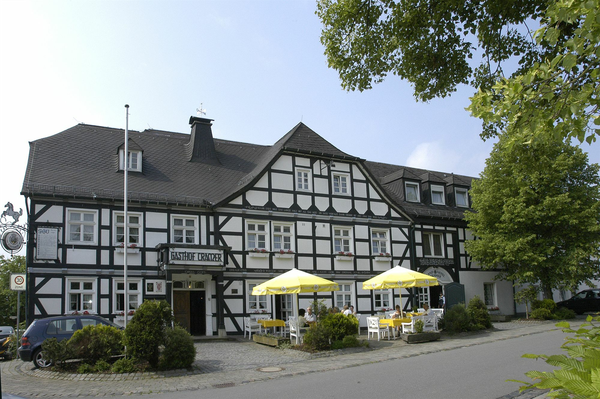 Landhotel & Gasthof Cramer Warstein Buitenkant foto