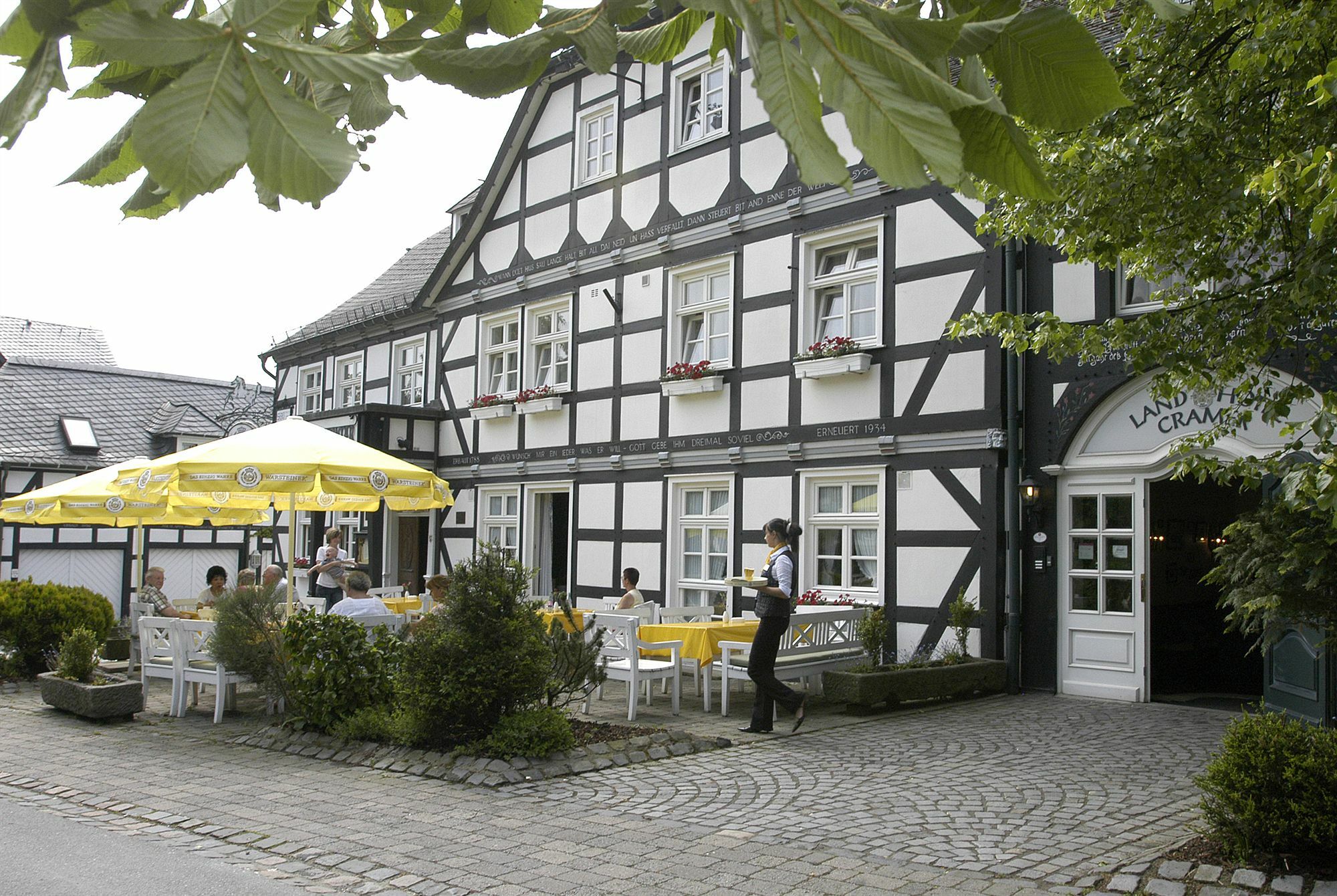 Landhotel & Gasthof Cramer Warstein Buitenkant foto